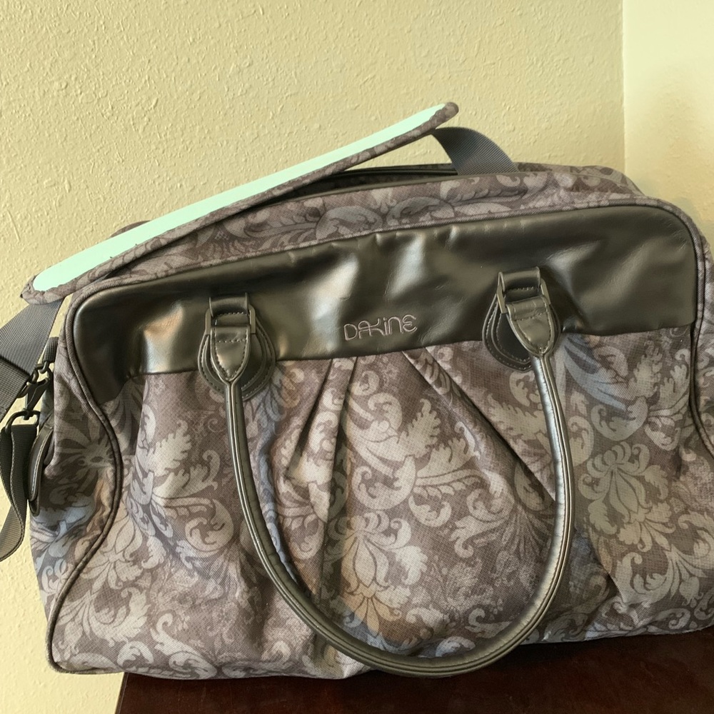 Dakine duffel bag